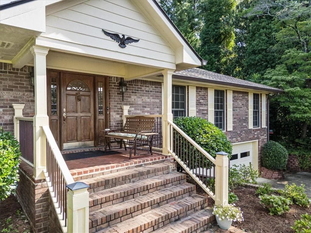 5 bedroom, 3 bathroom, 2,117 sq ft single family residence for sale at 2950 Foothill Trail, Marietta, GA 30066 — photo 4