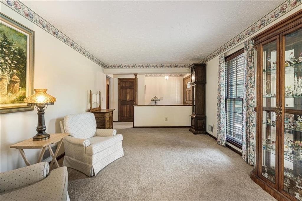 5 bedroom, 3 bathroom, 2,117 sq ft single family residence for sale at 2950 Foothill Trail, Marietta, GA 30066 — photo 9