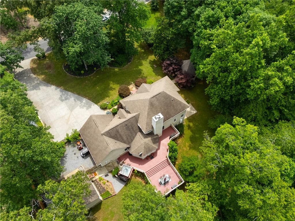 5 bedroom, 5 bathroom, 4,916 sq ft single family residence for sale at 31 Fawn Lake Trail, White, GA 30184 — photo 4