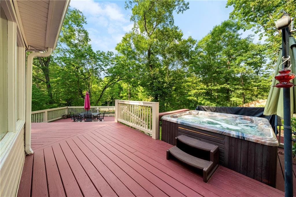 5 bedroom, 5 bathroom, 4,916 sq ft single family residence for sale at 31 Fawn Lake Trail, White, GA 30184 — photo 9