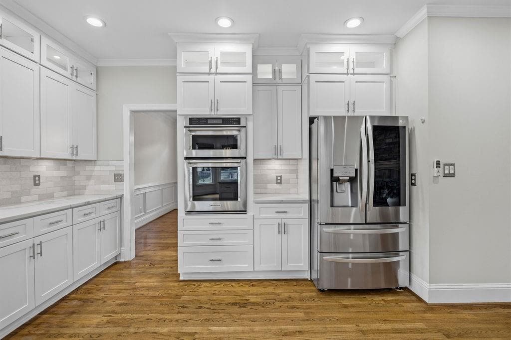 5 bedroom, 5 bathroom, 4,628 sq ft single family residence for sale at 5343 Lake View Club, Dunwoody, GA 30338 — photo 8