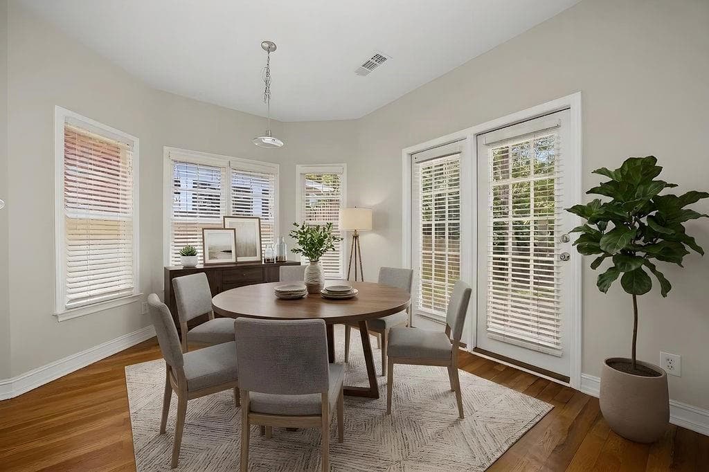 4 bedroom, 3 bathroom, 2,334 sq ft single family residence for sale at 1943 Regency Cove Court, Atlanta, GA 30341 — photo 9