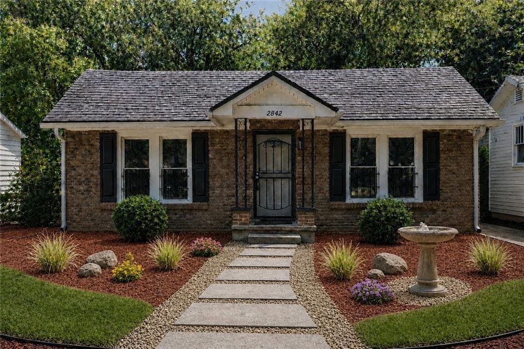 1 bedroom, 1 bathroom, 891 sq ft single family residence for sale at 2842 Grand Avenue, Atlanta, GA 30315 — photo 2