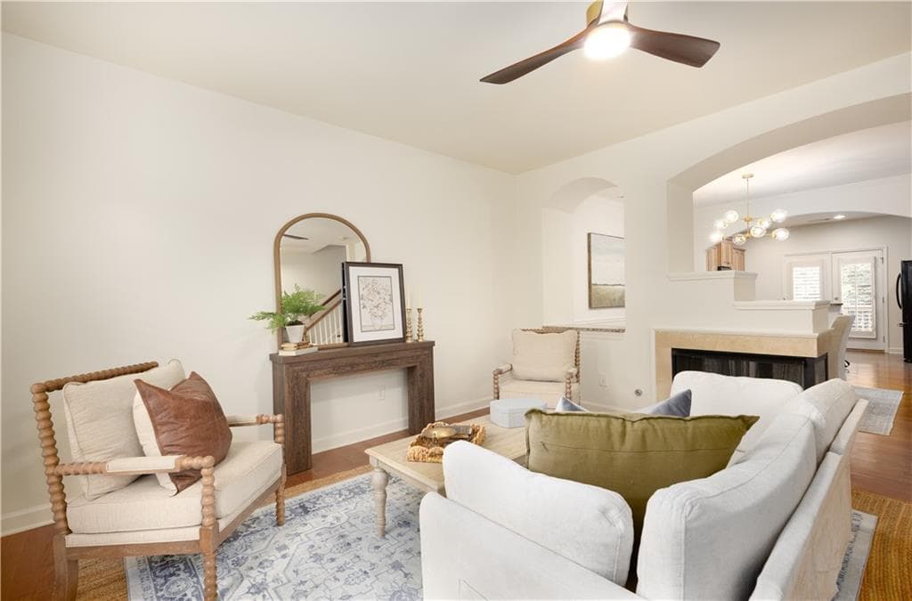 3 bedroom, 4 bathroom, 1,975 sq ft townhouse for sale at 7280 Glisten Avenue, Atlanta, GA 30328 — photo 3