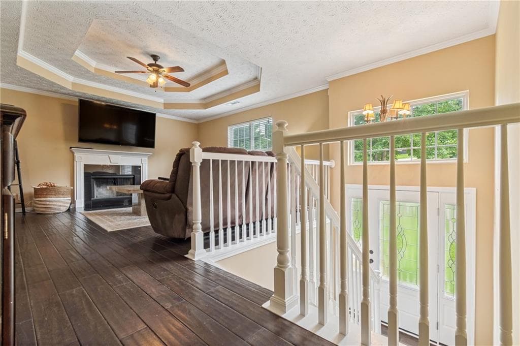 4 bedroom, 3 bathroom, 2,024 sq ft single family residence for sale at 4718 Middleboro Lane, Gainesville, GA 30506 — photo 8