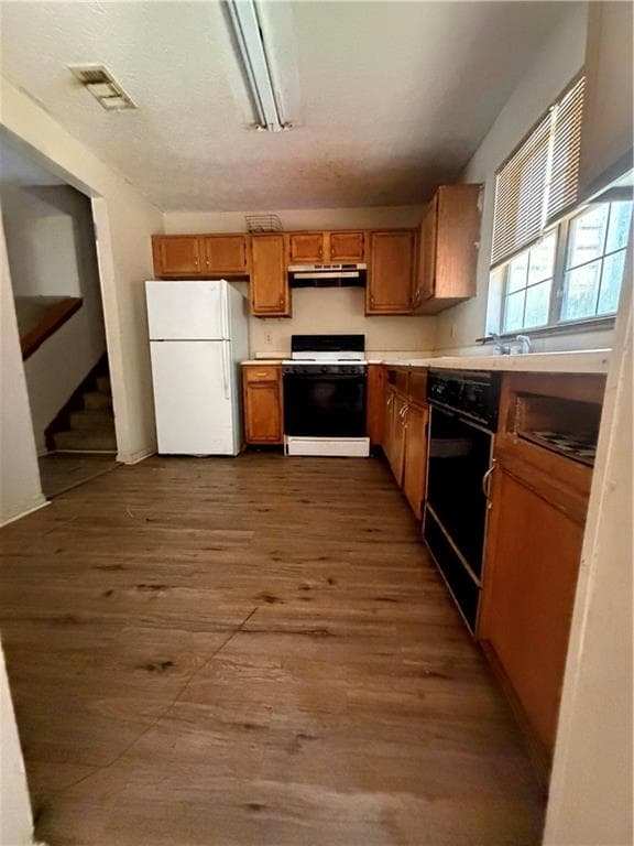 3 bedroom, 3 bathroom single family residence for sale at 6495 Emerald Pointe Circle, College Park, GA 30349 — photo 4