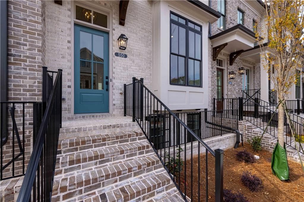 3 bedroom, 4 bathroom, 2,175 sq ft townhouse for sale at 3228 Brunel Lane 10, Peachtree Corners, GA 30092 — photo 4