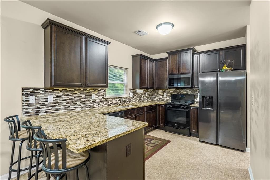 3 bedroom, 3 bathroom, 1,850 sq ft single family residence for sale at 5037 Saphire Court, Douglasville, GA 30135 — photo 10