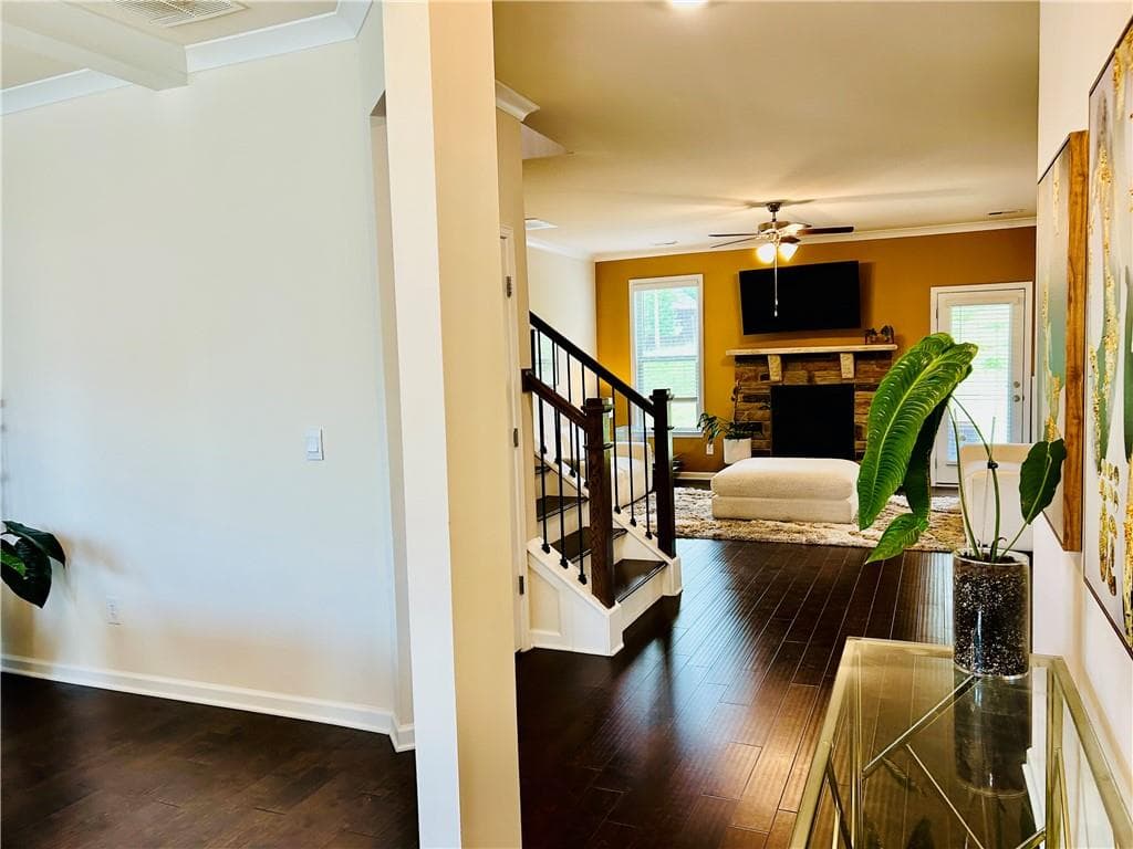4 bedroom, 4 bathroom, 2,827 sq ft single family residence for sale at 330 Darien Drive, Senoia, GA 30276 — photo 5