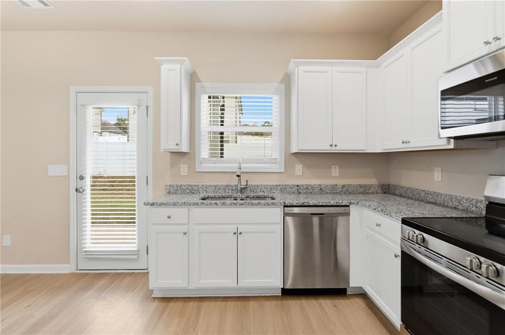 4 bedroom, 2 bathroom, 1,726 sq ft single family residence for sale at 146 Culver Street, Jackson, GA 30233 — photo 6