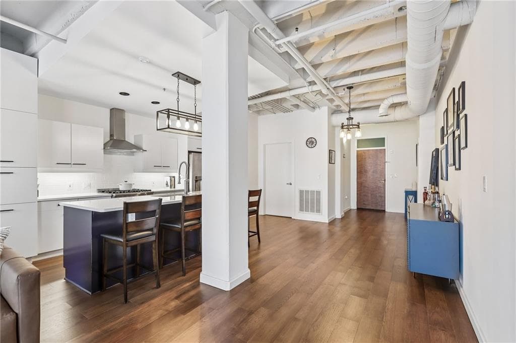 2 bedroom, 2 bathroom, 1,330 sq ft condominium for sale at 805 Peachtree Street 411, Atlanta, GA 30308 — photo 5