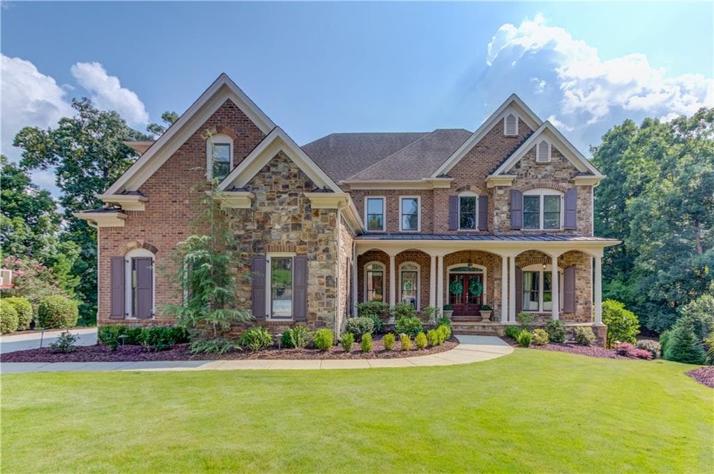 6 bedroom, 7 bathroom, 7,123 sq ft single family residence for sale at 5318 Binghurst Court, Suwanee, GA 30024 — photo 3