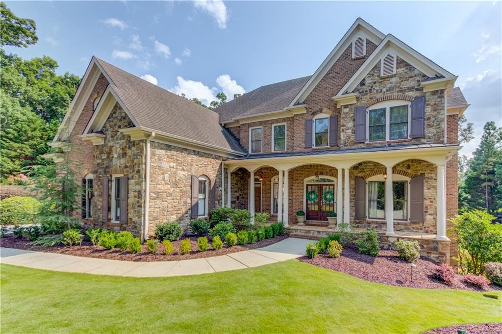 6 bedroom, 7 bathroom, 7,123 sq ft single family residence for sale at 5318 Binghurst Court, Suwanee, GA 30024 — photo 5