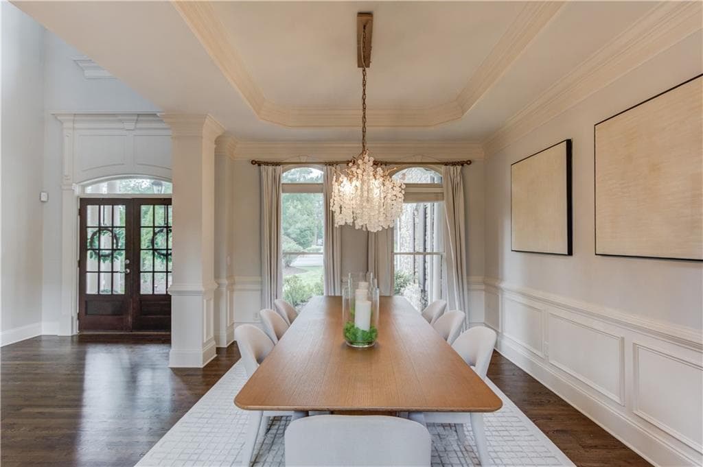 6 bedroom, 7 bathroom, 7,123 sq ft single family residence for sale at 5318 Binghurst Court, Suwanee, GA 30024 — photo 10