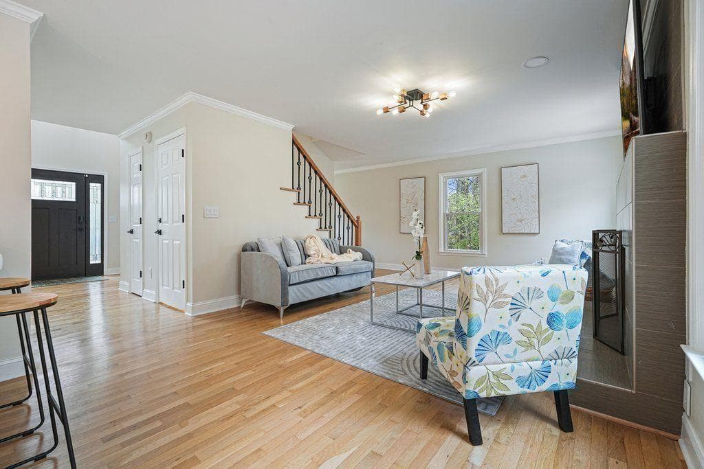 6 bedroom, 5 bathroom, 3,369 sq ft single family residence for sale at 4110 Providence Square, Alpharetta, GA 30009 — photo 9