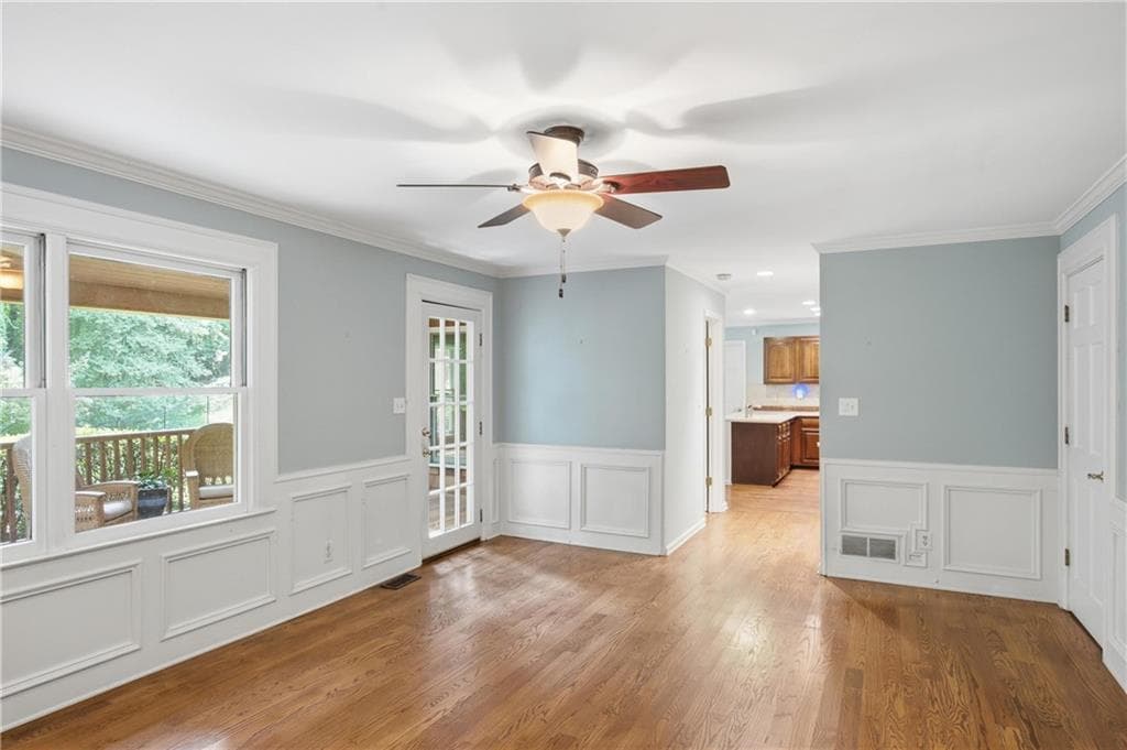 4 bedroom, 3 bathroom, 2,408 sq ft single family residence under contract at 1365 Holly Bank Circle, Atlanta, GA 30338 — photo 6