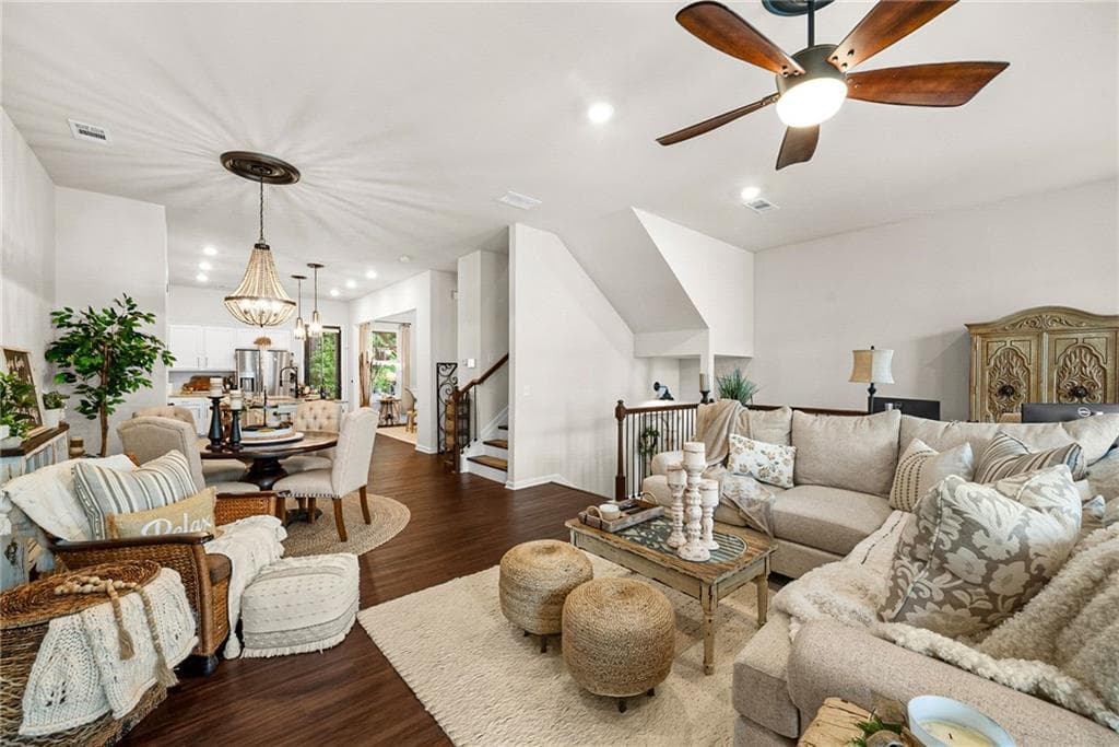 3 bedroom, 3 bathroom, 2,163 sq ft single family residence for sale at 437 Bishop Lane, Woodstock, GA 30188 — photo 7