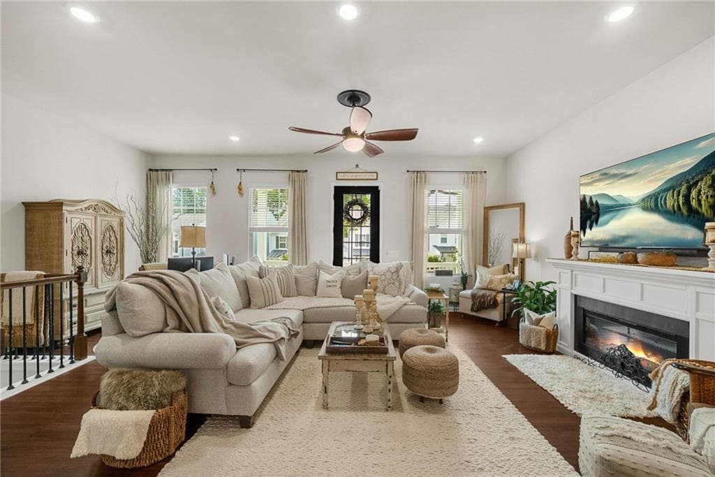 3 bedroom, 3 bathroom, 2,163 sq ft single family residence for sale at 437 Bishop Lane, Woodstock, GA 30188 — photo 4