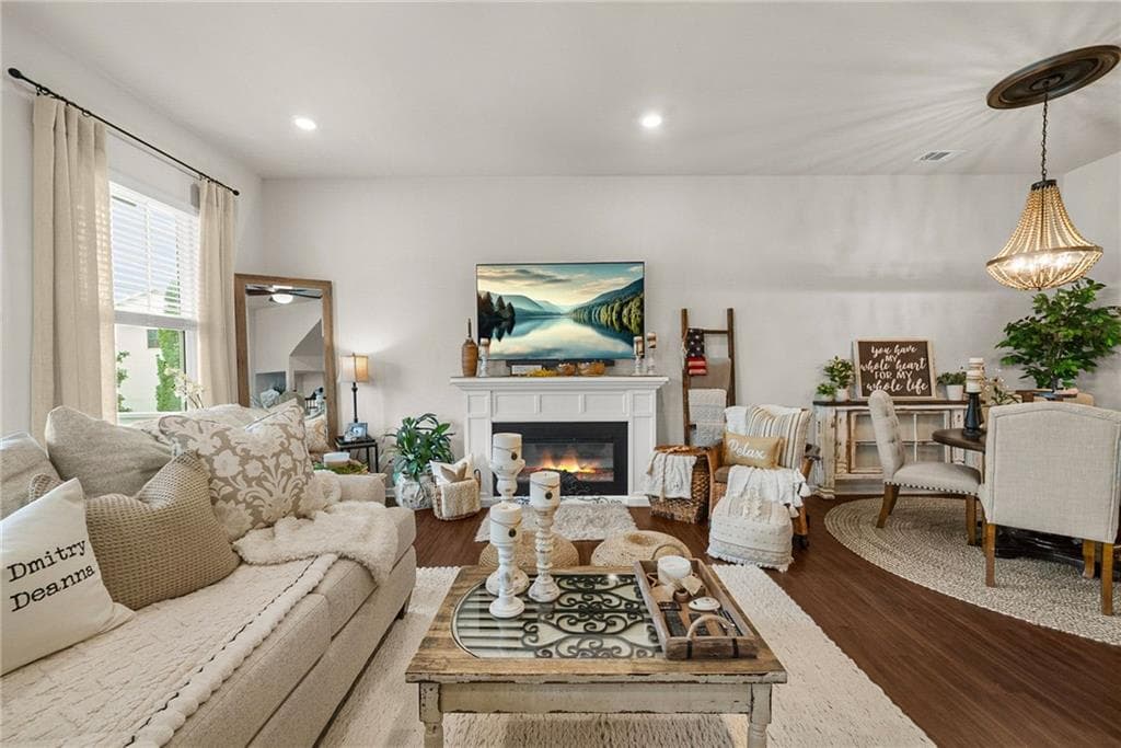 3 bedroom, 3 bathroom, 2,163 sq ft single family residence for sale at 437 Bishop Lane, Woodstock, GA 30188 — photo 5