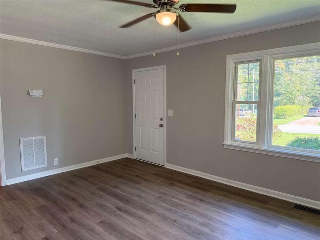 3 bedroom, 1 bathroom, 1,008 sq ft single family residence under contract at 1289 Stewart Street, Carrollton, GA 30117 — photo 4
