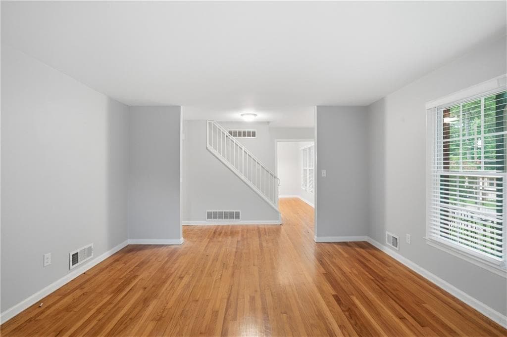 4 bedroom, 3 bathroom, 1,975 sq ft single family residence for sale at 1604 Drayton Woods Drive, Tucker, GA 30084 — photo 3
