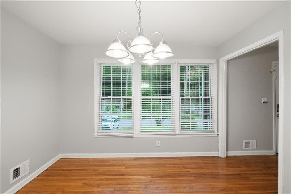 4 bedroom, 3 bathroom, 1,975 sq ft single family residence for sale at 1604 Drayton Woods Drive, Tucker, GA 30084 — photo 6