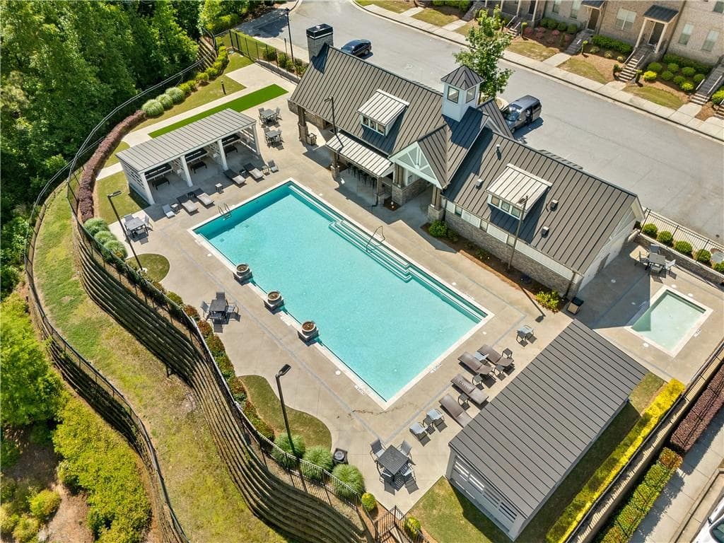 4 bedroom, 4 bathroom, 2,589 sq ft townhouse for rent at 2699 Cedar Pine Way, Atlanta, GA 30360 for $3,800 a month — photo 2