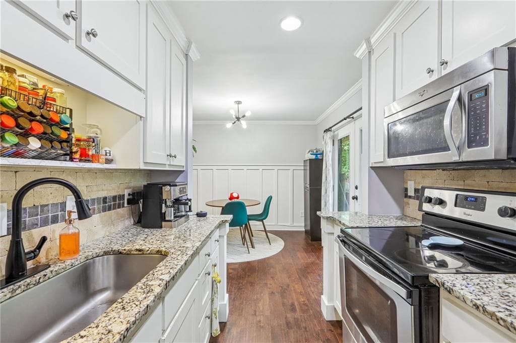 2 bedroom, 3 bathroom, 1,252 sq ft condominium for sale at 168 Barone Place, Atlanta, GA 30327 — photo 4