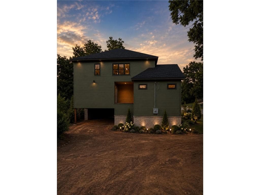 4 bedroom, 5 bathroom, 4,356 sq ft single family residence for sale at 1031 Ashby Terrace, Atlanta, GA 30314 — photo 5