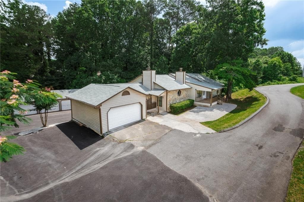5 bedroom, 4 bathroom, 3,404 sq ft single family residence for sale at 1929 Sharon Road, Cumming, GA 30041 — photo 8