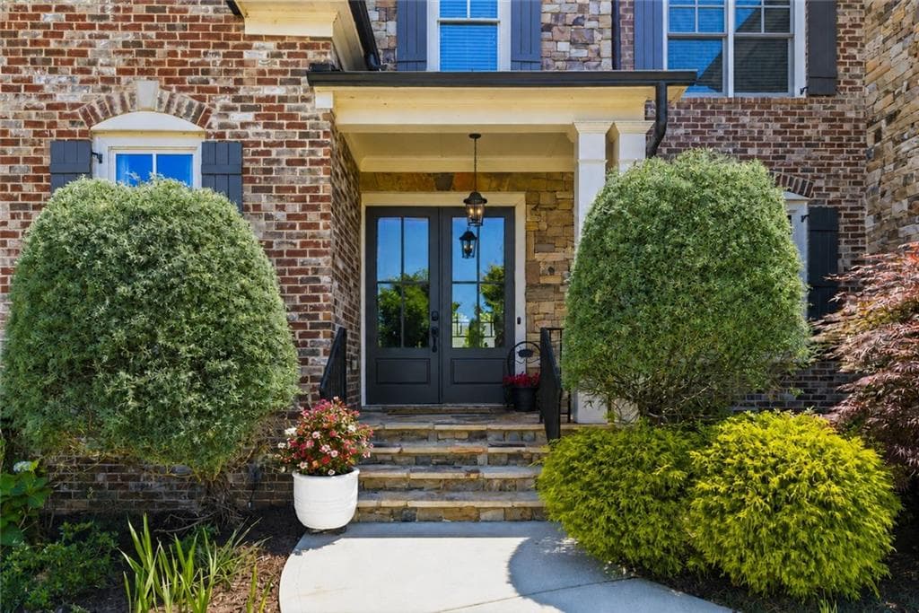 5 bedroom, 6 bathroom, 7,747 sq ft single family residence for sale at 12711 Ruths Farm Way, Alpharetta, GA 30004 — photo 2