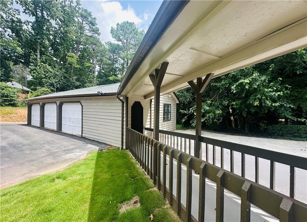 5 bedroom, 4 bathroom, 3,404 sq ft single family residence for sale at 1929 Sharon Road, Cumming, GA 30041 — photo 6