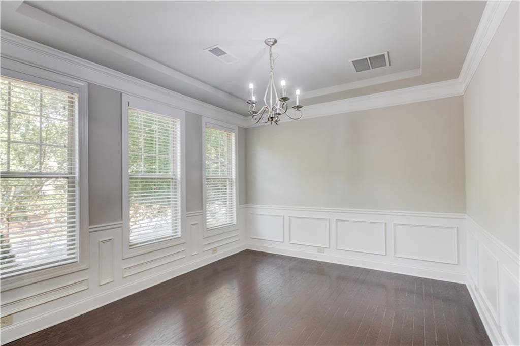 3 bedroom, 3 bathroom, 2,382 sq ft single family residence under contract at 18 Privet Circle, Suwanee, GA 30024 — photo 5