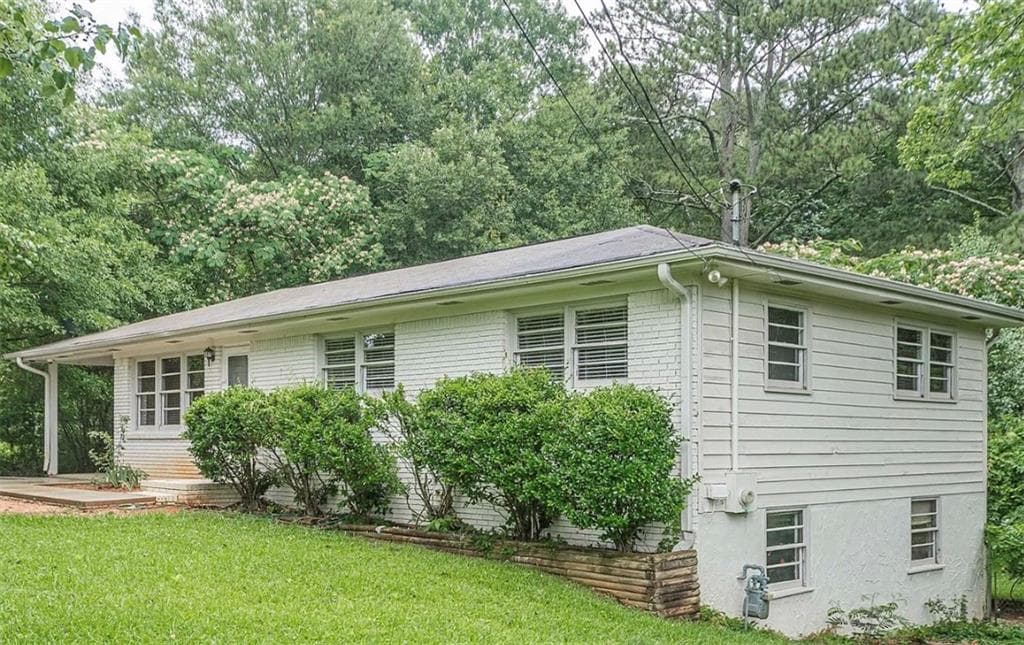 3 bedroom, 1 bathroom, 1,080 sq ft single family residence for rent at 960 Old Canton Road, Marietta, GA 30068 for $2,500 a month — photo 2
