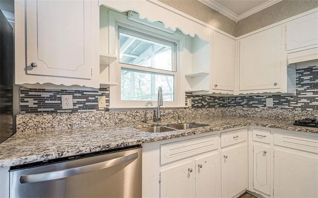 3 bedroom, 1 bathroom, 1,080 sq ft single family residence for rent at 960 Old Canton Road, Marietta, GA 30068 for $2,500 a month — photo 6