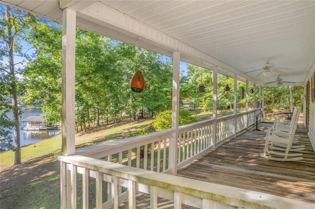 3 bedroom, 2 bathroom, 1,826 sq ft single family residence for sale at 1038 Carrs Station Road, Milledgeville, GA 31061 — photo 3