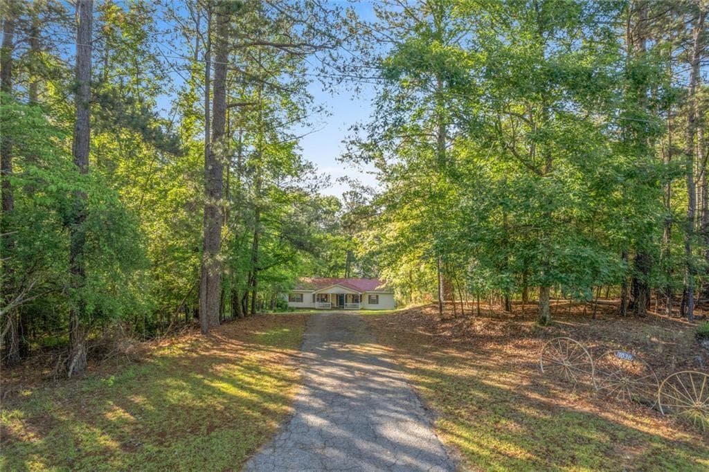 3 bedroom, 2 bathroom, 1,826 sq ft single family residence for sale at 1038 Carrs Station Road, Milledgeville, GA 31061 — photo 4