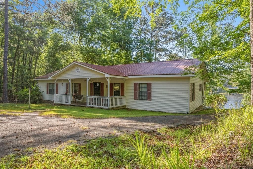 3 bedroom, 2 bathroom, 1,826 sq ft single family residence for sale at 1038 Carrs Station Road, Milledgeville, GA 31061 — photo 7