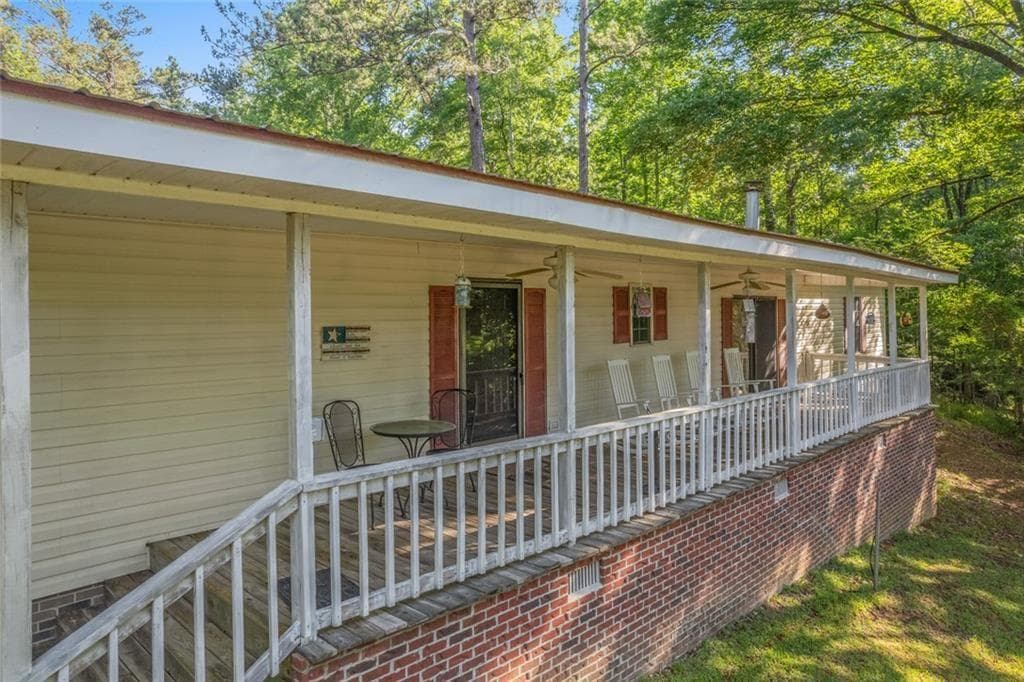 3 bedroom, 2 bathroom, 1,826 sq ft single family residence for sale at 1038 Carrs Station Road, Milledgeville, GA 31061 — photo 9