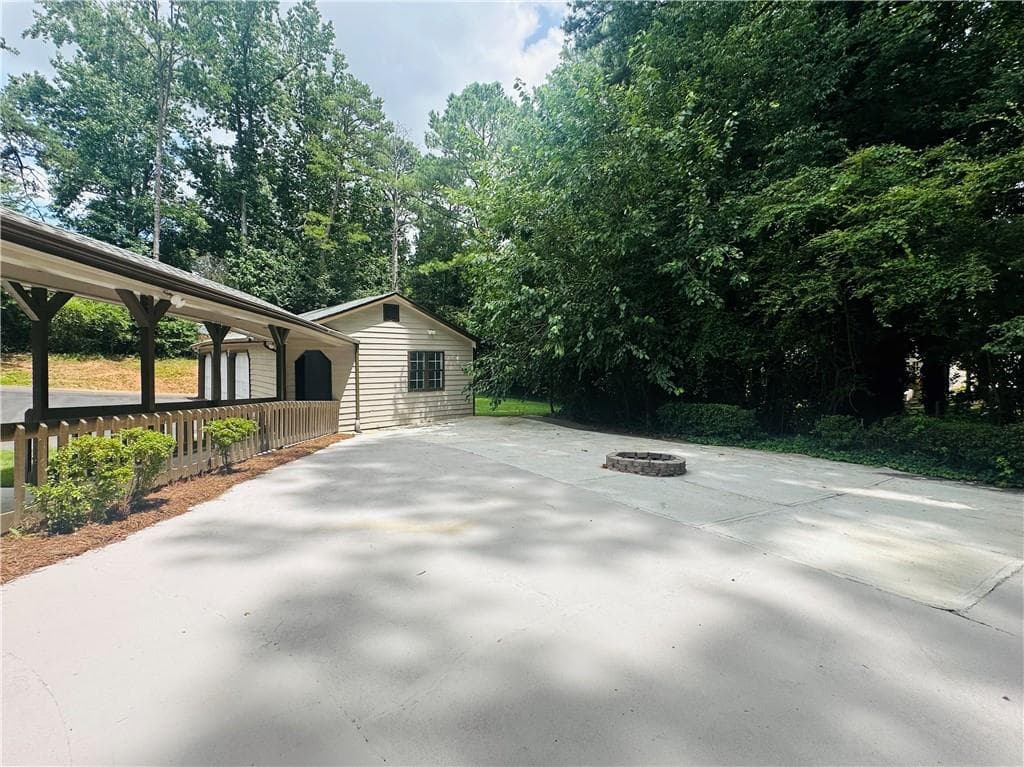 5 bedroom, 4 bathroom, 3,404 sq ft single family residence for sale at 1929 Sharon Road, Cumming, GA 30041 — photo 10