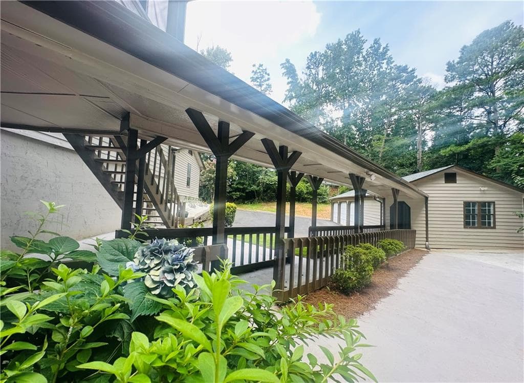 5 bedroom, 4 bathroom, 3,404 sq ft single family residence for sale at 1929 Sharon Road, Cumming, GA 30041 — photo 7