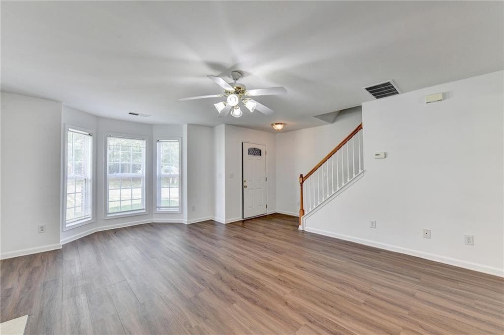 4 bedroom, 3 bathroom, 2,076 sq ft single family residence for sale at 6383 Grand Hickory Drive, Braselton, GA 30517 — photo 7
