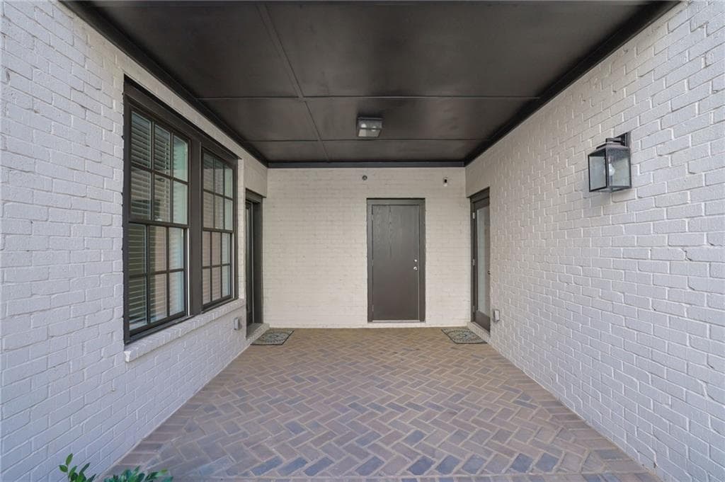 3 bedroom, 4 bathroom, 3,576 sq ft townhouse for rent at 6572 Aria Village Drive, Sandy Springs, GA 30328 for $5,500 a month — photo 9