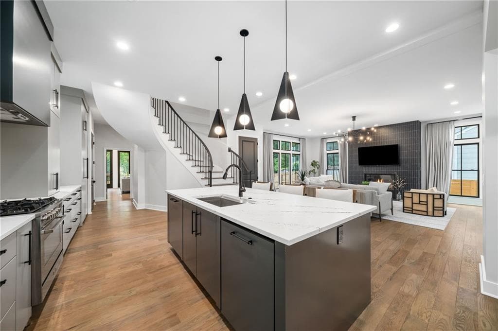 4 bedroom, 4 bathroom, 4,044 sq ft single family residence for sale at 116 Medlock Road, Decatur, GA 30030 — photo 10