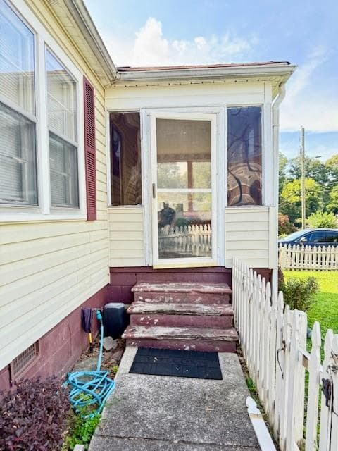 3 bedroom, 1 bathroom, 1,102 sq ft single family residence under contract at 83 Otis Street, Marietta, GA 30060 — photo 3