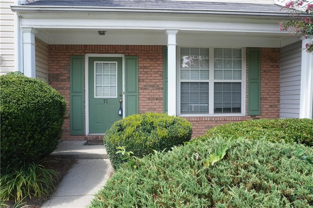 2 bedroom, 3 bathroom, 1,240 sq ft condominium for rent at 71 Highoak Drive 13, Marietta, GA 30066 for $1,750 a month — photo 3