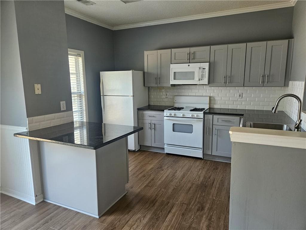 2 bedroom, 3 bathroom, 1,240 sq ft condominium for rent at 71 Highoak Drive 13, Marietta, GA 30066 for $1,750 a month — photo 4