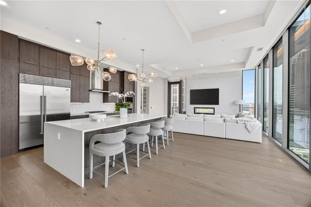 3 bedroom, 3 bathroom, 2,071 sq ft condominium for sale at 40 12th Street 1903, Atlanta, GA 30309 — photo 7