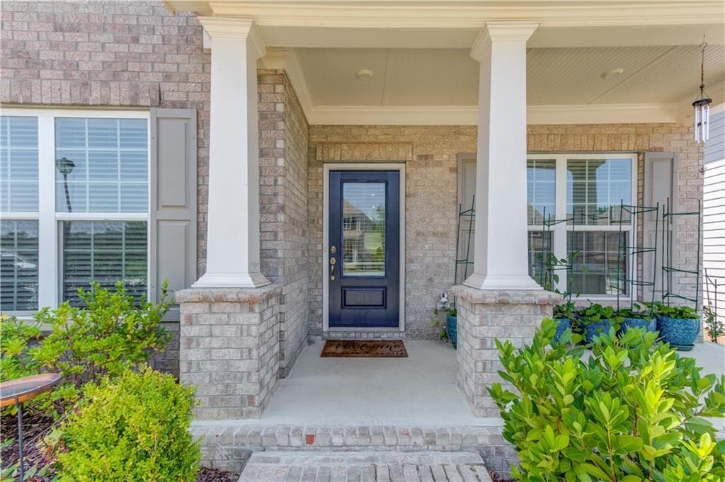 5 bedroom, 5 bathroom, 3,488 sq ft single family residence for sale at 4819 Sierra Creek Drive, Hoschton, GA 30548 — photo 3