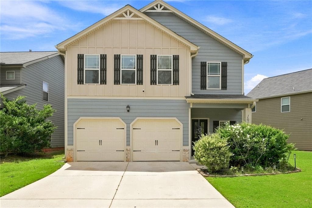 5 bedroom, 3 bathroom, 2,705 sq ft single family residence under contract at 194 Emporia Loop, Mcdonough, GA 30253